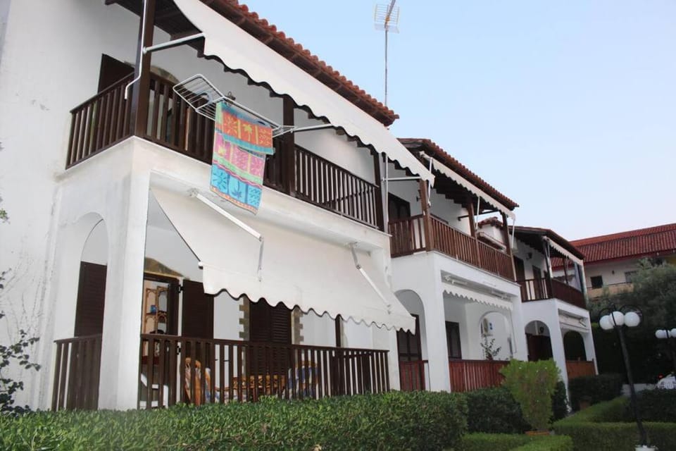 Beautiful apartment by center of Pefkochori Chalkidiki Apartment in Halkidiki