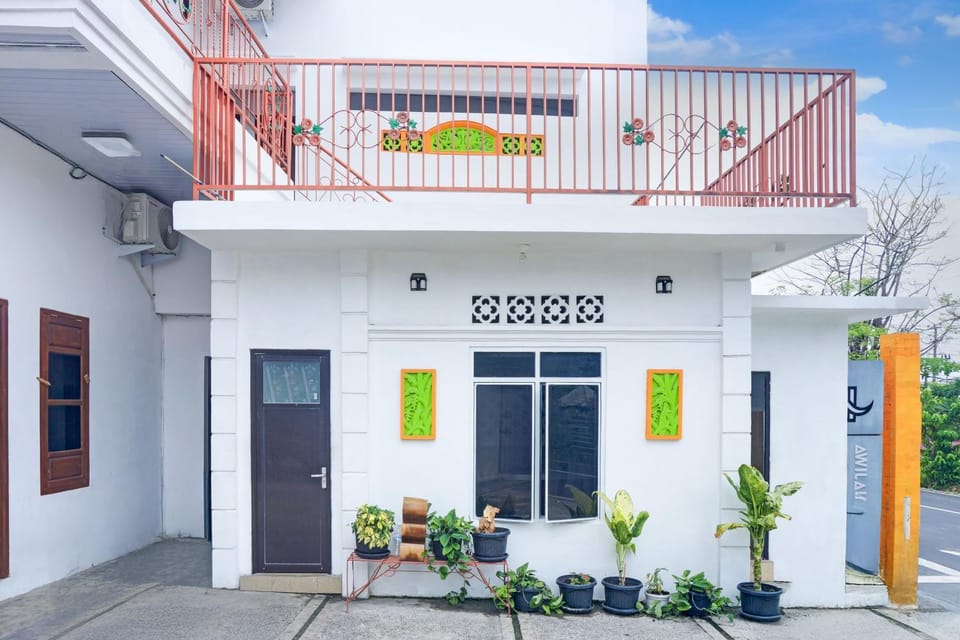 Facade/entrance