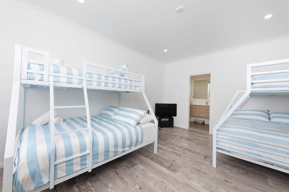 bunk bed