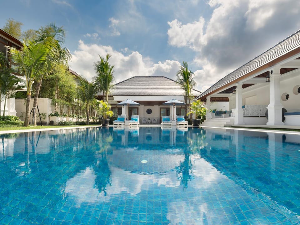 Property building, Swimming pool