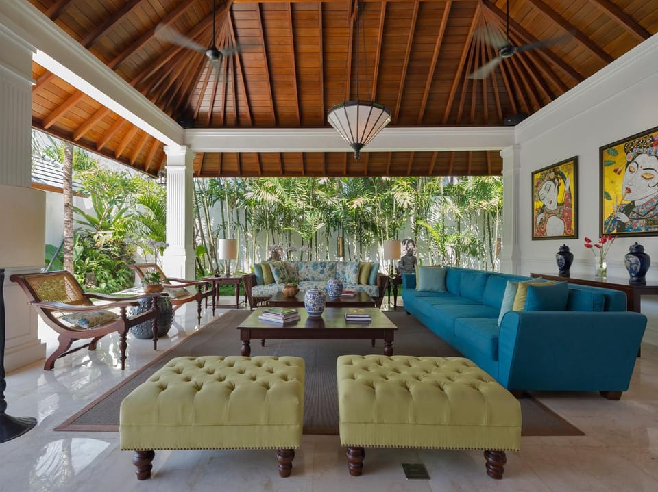 Living room, Decorative detail, Seating area
