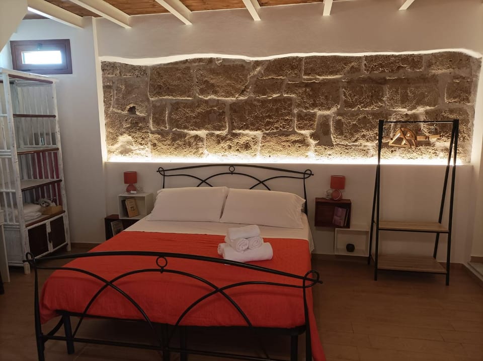 Property building, Bed, Photo of the whole room, Bedroom