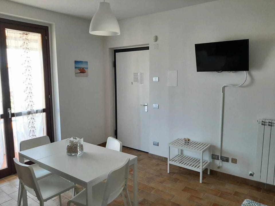 R19 - Bilocale in residence con piscine Apartment in Marche