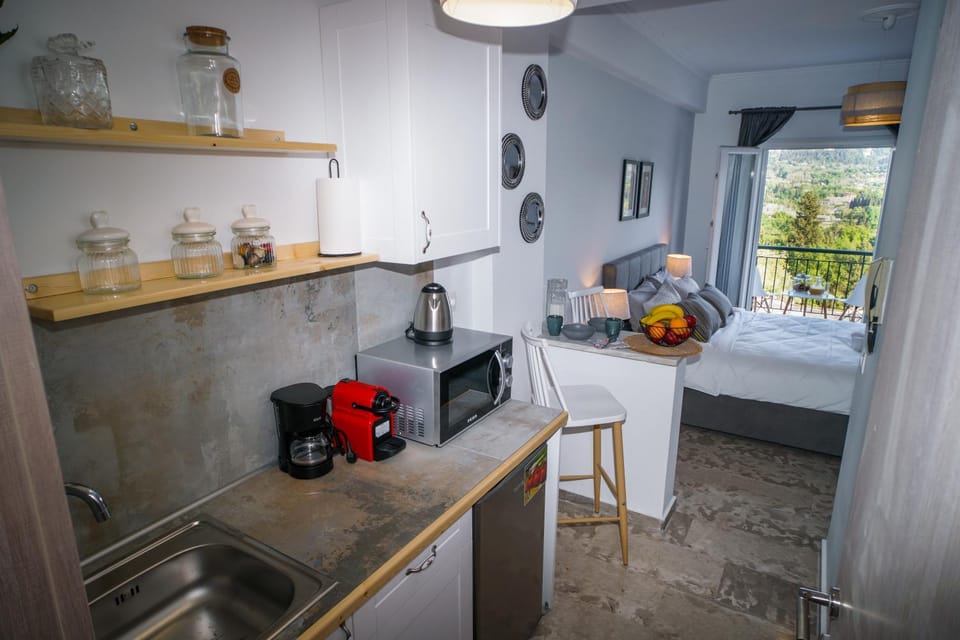 la piccola montagna Apartment in Corfu, Greece