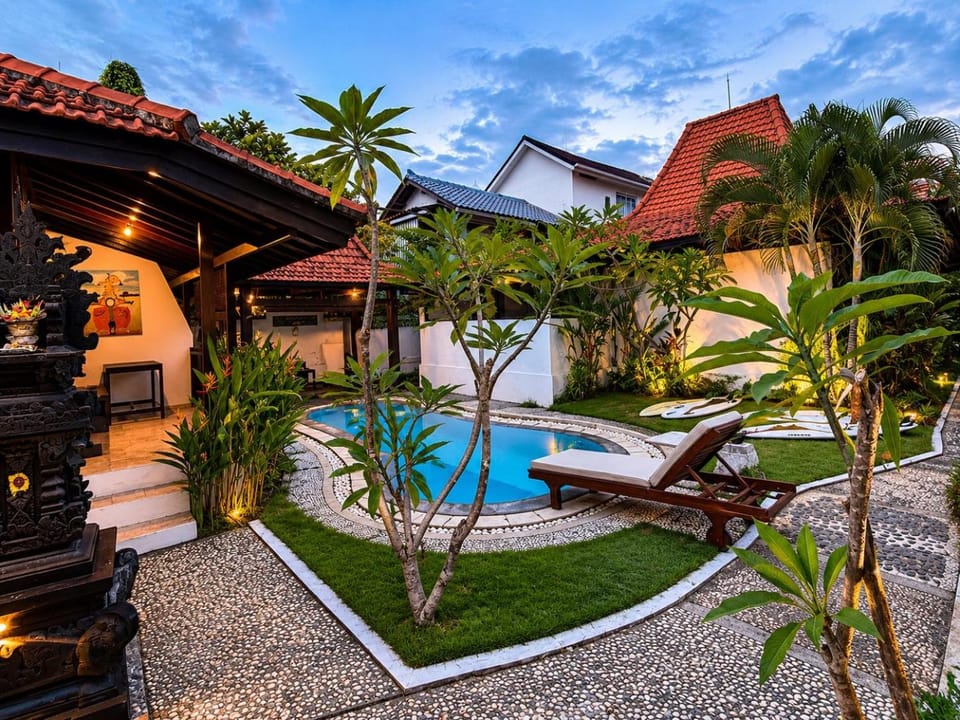 Garden, Pool view, Swimming pool, sunbed