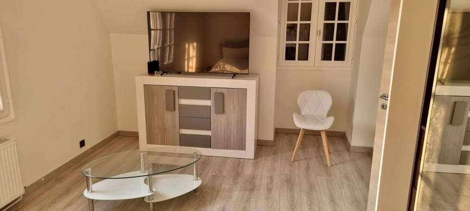 TV and multimedia, Dining area