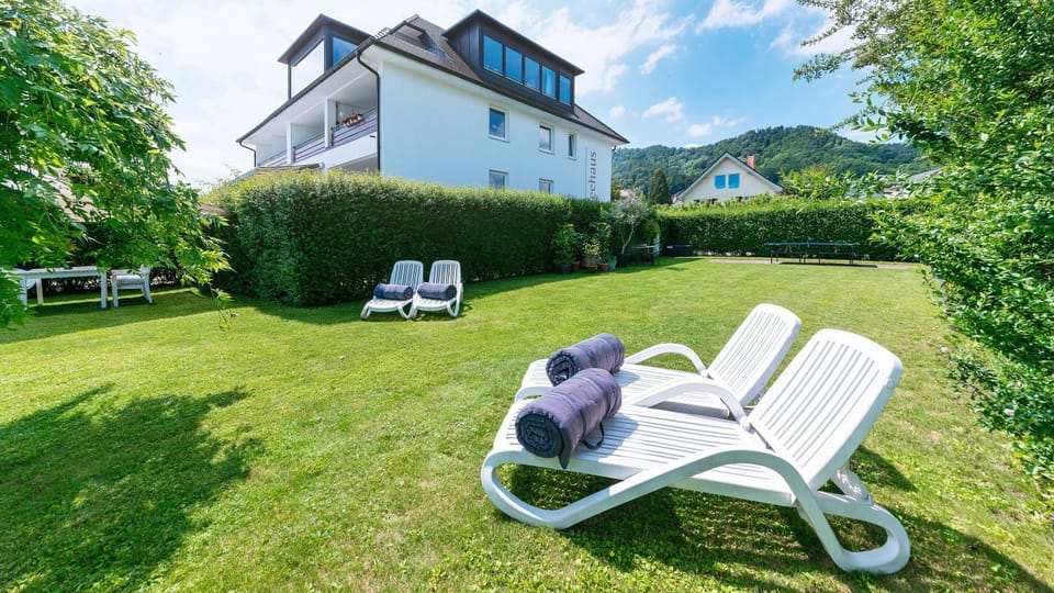 Property building, Garden, sunbed