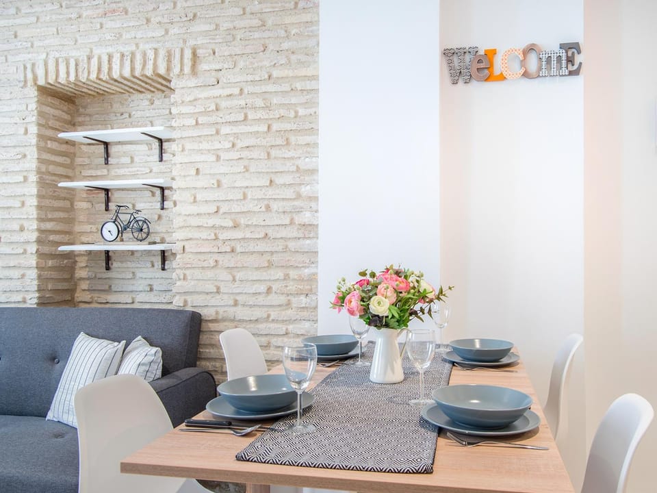 Living room, Seating area, Dining area