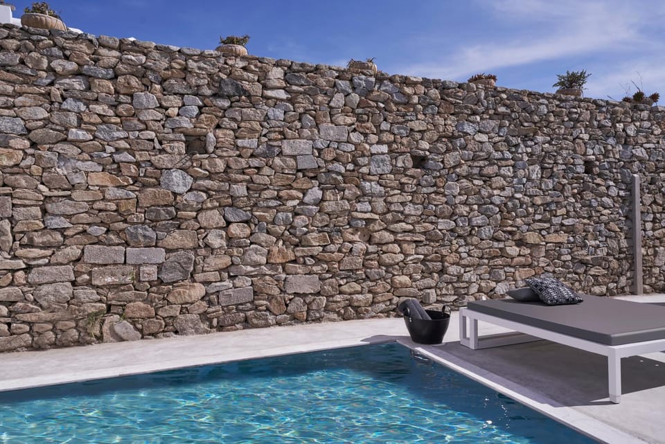 Day, Pool view, Swimming pool, sunbed