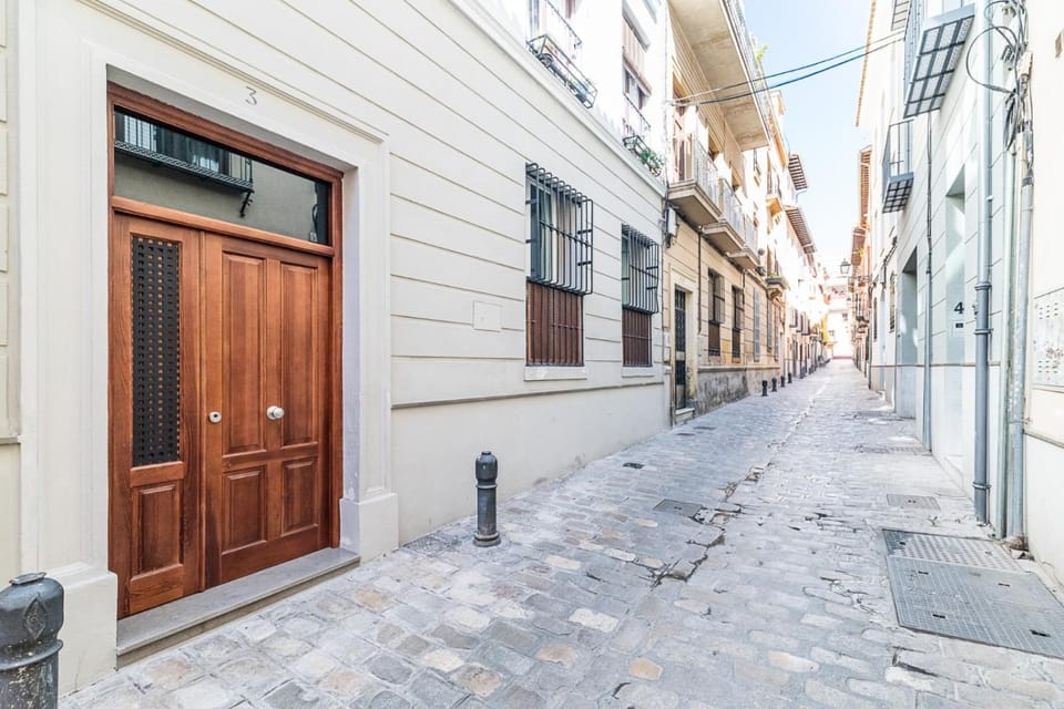 Property building, Street view
