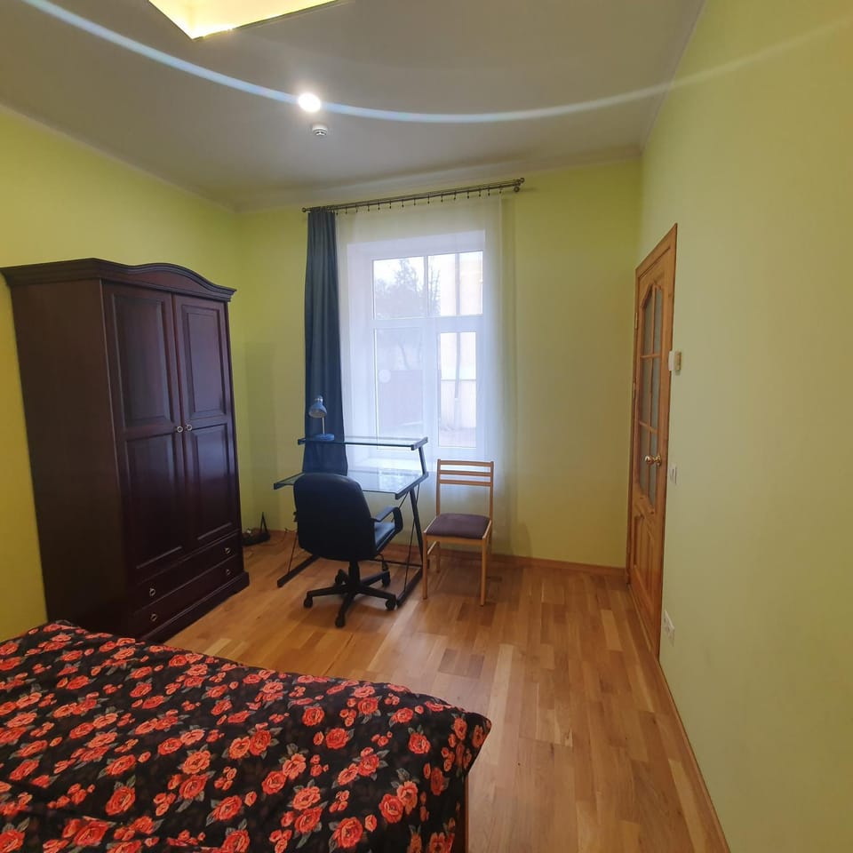 Bedroom, wardrobe