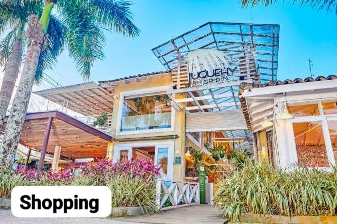 Casa com localização privilegiada, a 140 metros da praia Juquey House in São Sebastião