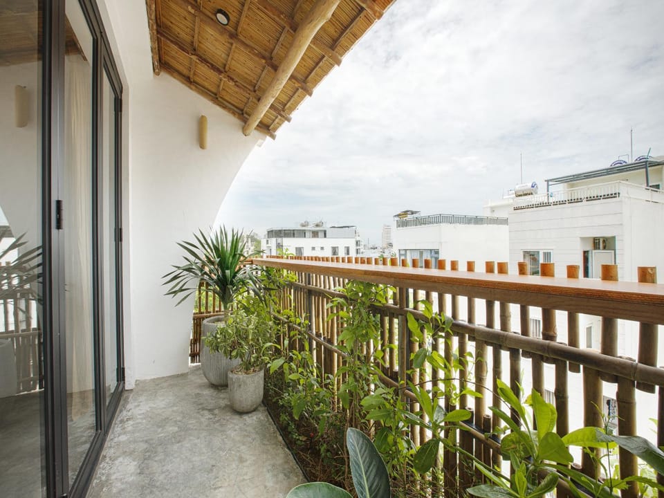 Day, Natural landscape, View (from property/room), Balcony/Terrace
