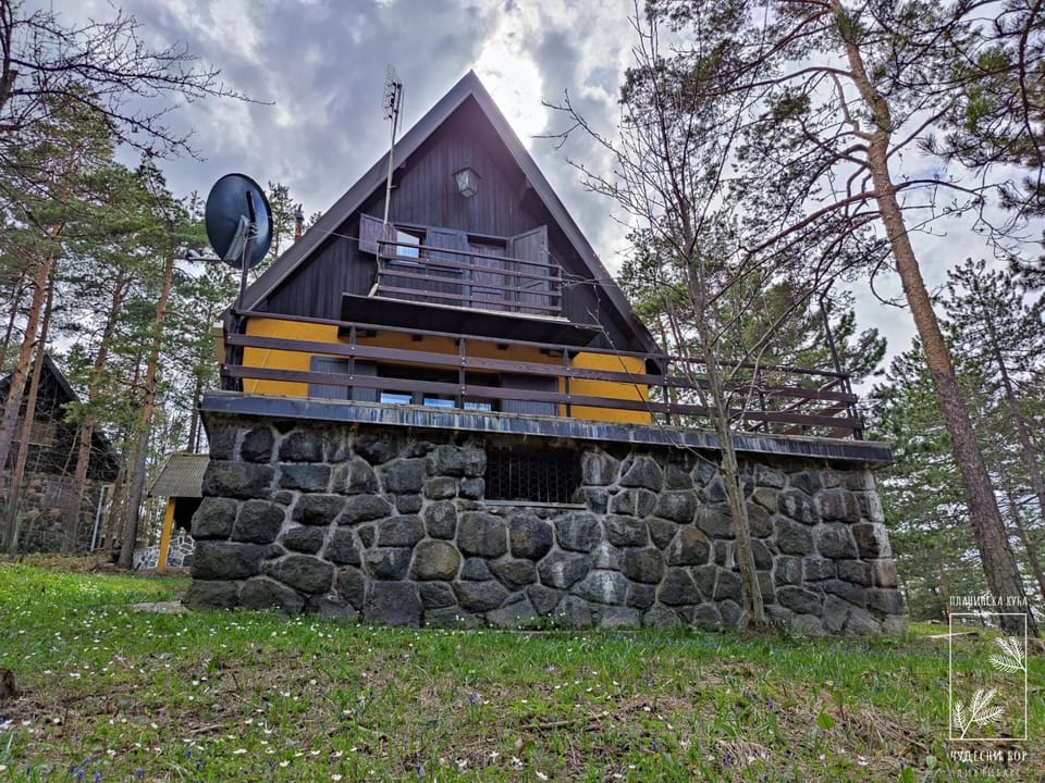 Property building, Balcony/Terrace, Balcony/Terrace, storage