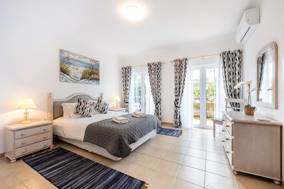 Casa Ensolarada House in Budens