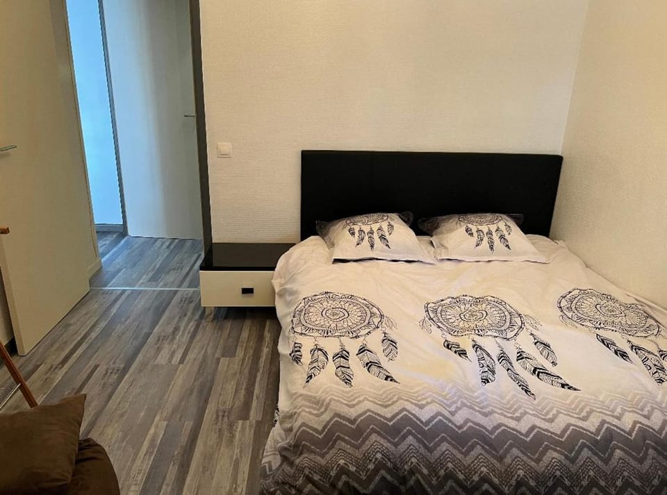 Appartement proche gare routière Apartment in Menton