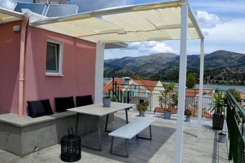 Argostoli Terrace Loft with Sea Views Apartment in Argostolion