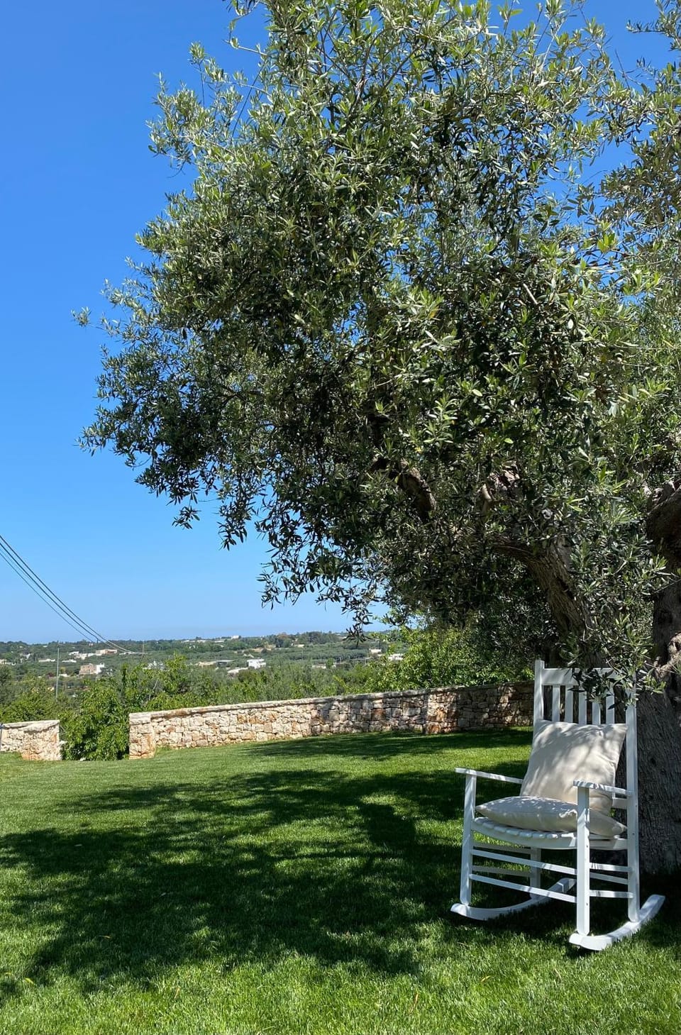 Property building, Day, Garden, Garden, Garden view, Garden view