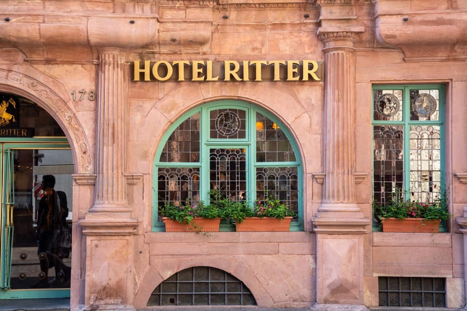 Facade/entrance