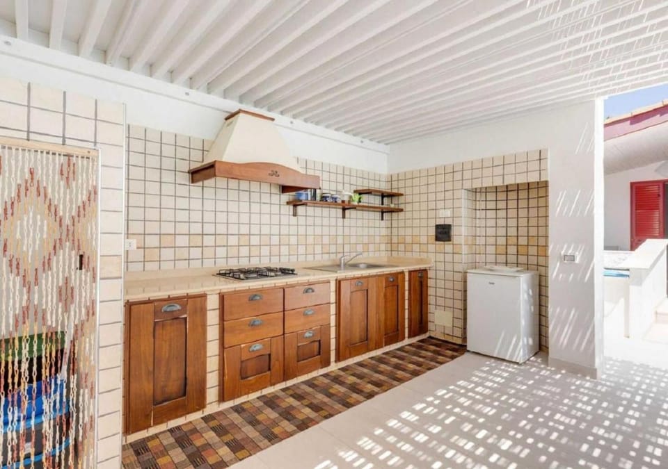 Property building, Kitchen or kitchenette, Living room