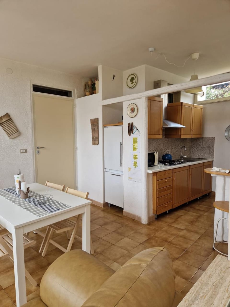 Facade/entrance, Kitchen or kitchenette, kitchen