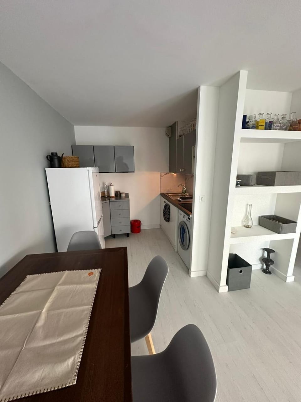 Spacieux Deux pièces en front de mer pour 4 personnes Réf Plage 12 Apartment in Saint-Raphael