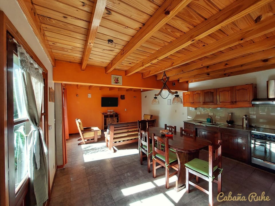 TV and multimedia, Kitchen or kitchenette, Living room, Dining area