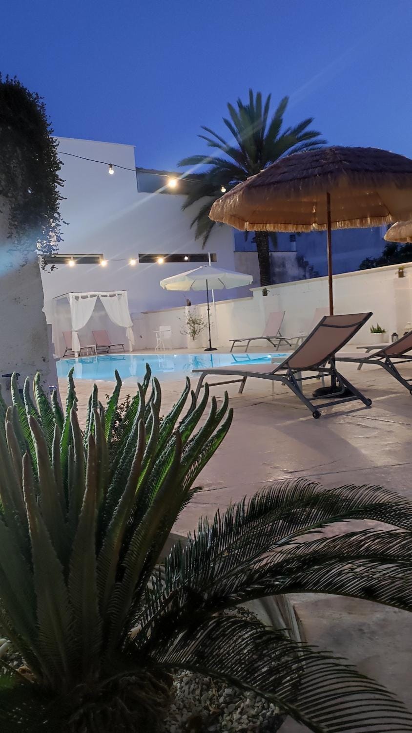 Garden, Swimming pool