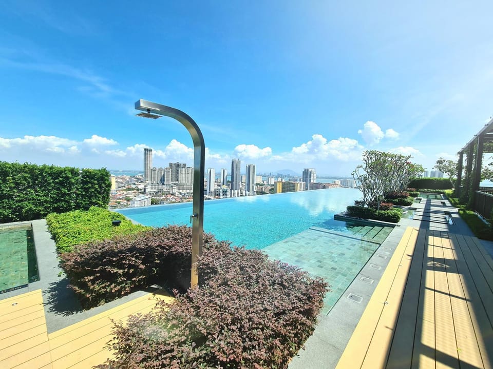 Nearby landmark, Day, Natural landscape, City view, Pool view, Swimming pool