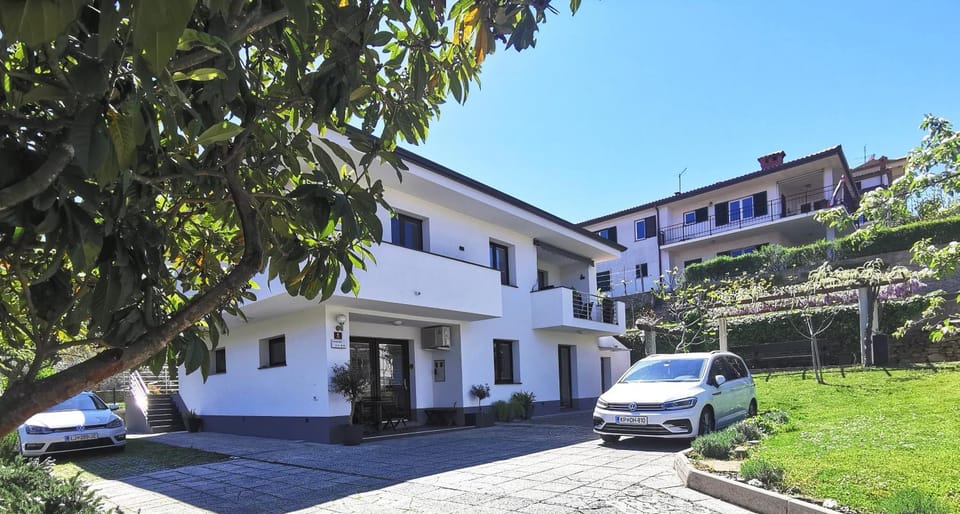 Apartmaji Ela 2 Apartment in Slovenia