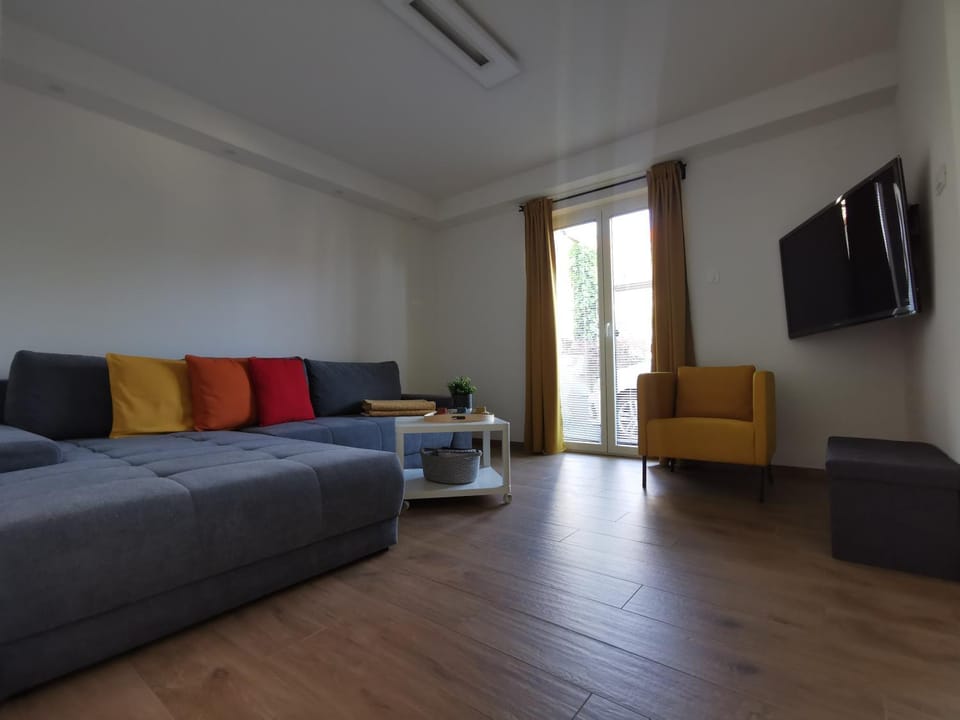 Apartmaji Ela 2 Apartment in Slovenia