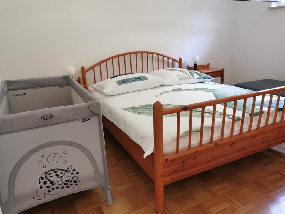 Apartmaji Ela 2 Apartment in Slovenia
