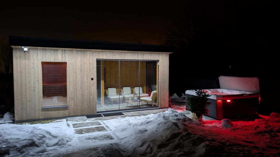 Night, Winter, Hot Tub, Sauna, Spa and wellness centre/facilities, Seating area