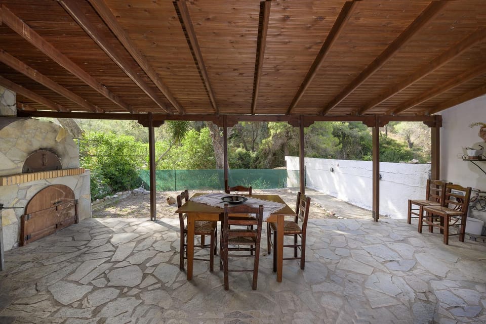 Patio, Day, Garden, Dining area, Garden view
