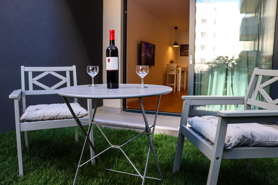 Patio, Seating area