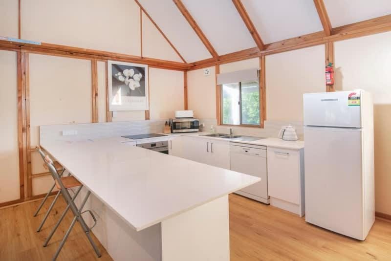 Ocean View - Seaside Getaway Near Surfers Point House in Mitchell Drive