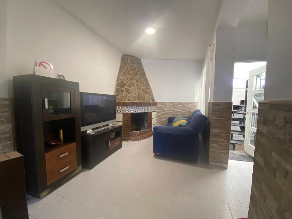 Communal lounge/ TV room, TV and multimedia