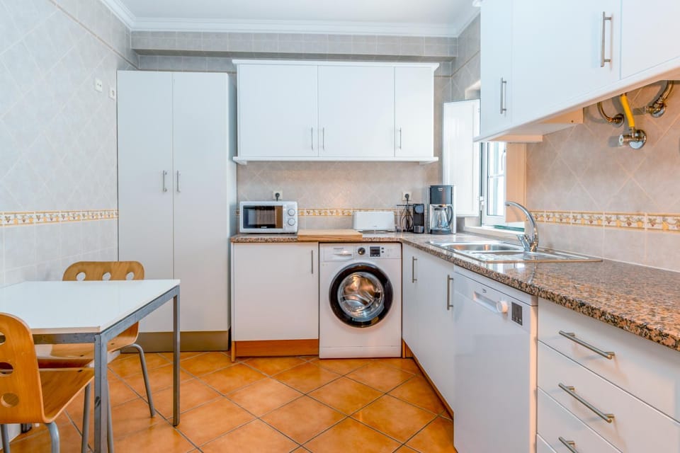 Coffee/tea facilities, Kitchen or kitchenette, Dining area, dishwasher, pet friendly, toaster
