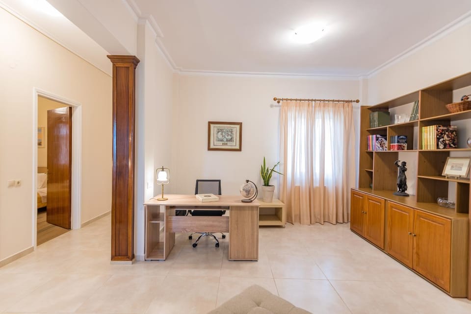 Library, Living room