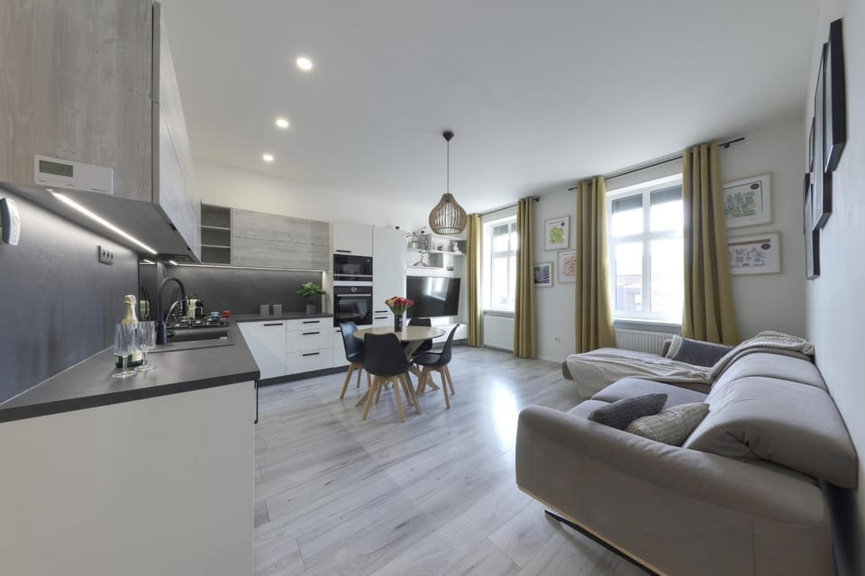 TV and multimedia, Kitchen or kitchenette, Living room, Dining area, Dinner, kitchen, kitchen