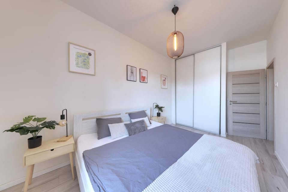 Bed, Bedroom, wardrobe