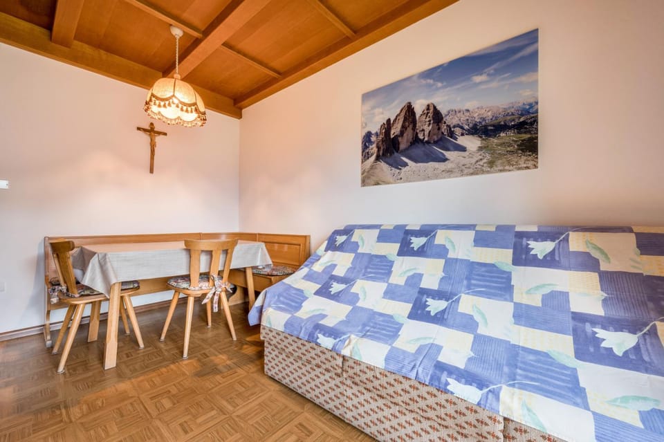 Property building, Living room, Bedroom