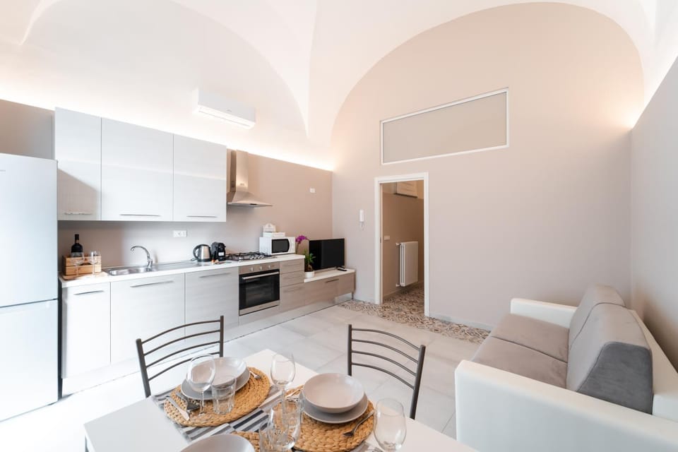 Kitchen or kitchenette, Living room, Dining area