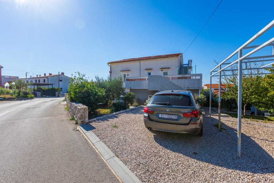3 Bedroom Apartment Ivana with private parking, Punat Apartment in Primorje-Gorski Kotar County