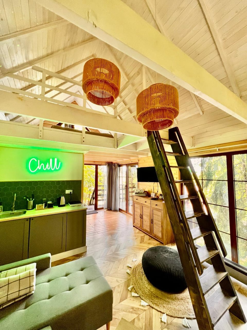 Na Skraju Lasu Domek na Drzewie & Glamping Apartment in Masovian Voivodeship