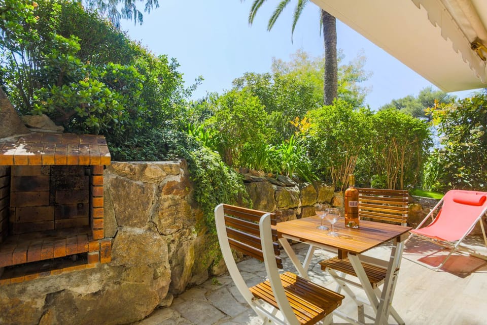 Studio A/C La Californie with patio by Olidesi Apartment in Cannes