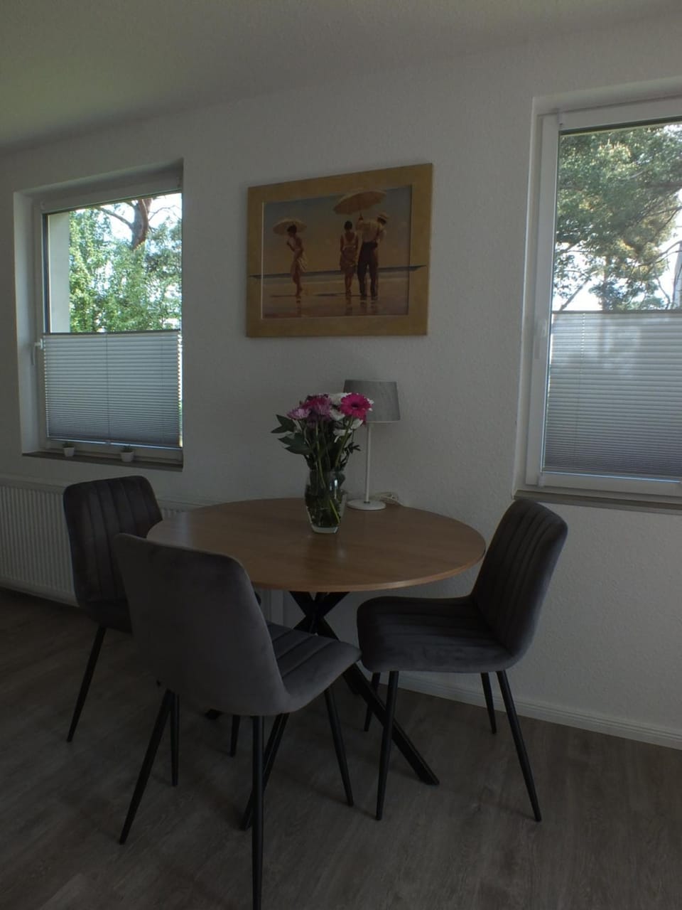 Seating area, Dining area