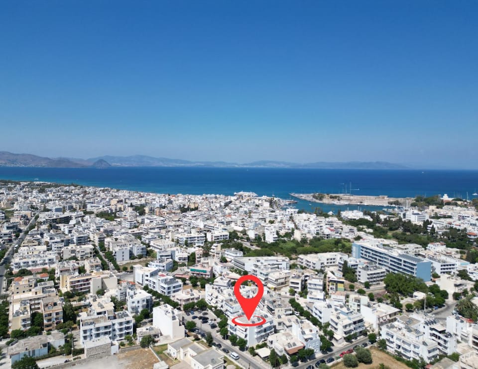 Central, Sunny & Spacious Apartment in Kos - No 1 Apartment in Kos