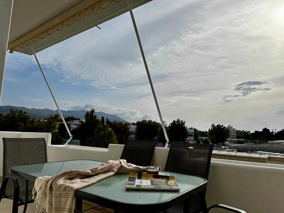 City Center, Cozy Apartment with a Stunning View - No 2 Apartment in Kos