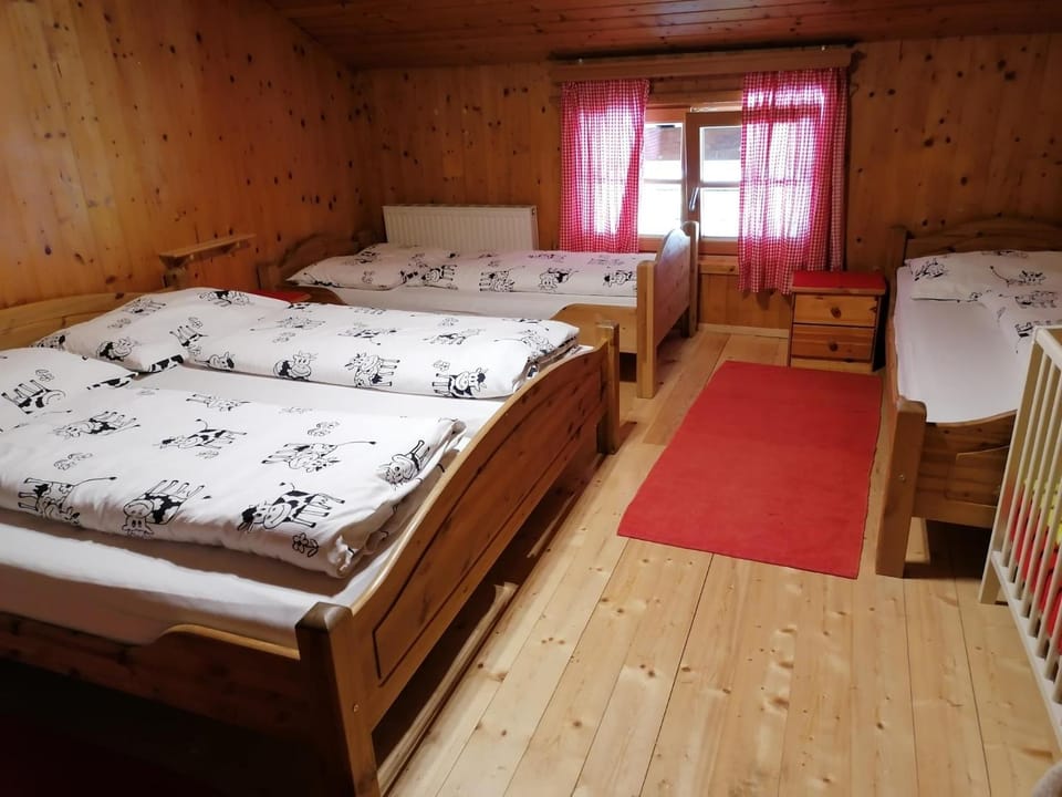 Hausbergerhof Gästehaus Ainberger Bed and Breakfast in Tyrol